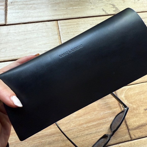 YSL 462 sulpice- worn twice great condition - Picture 13 of 14